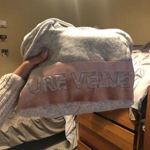 “Pure Velvet” hoodie